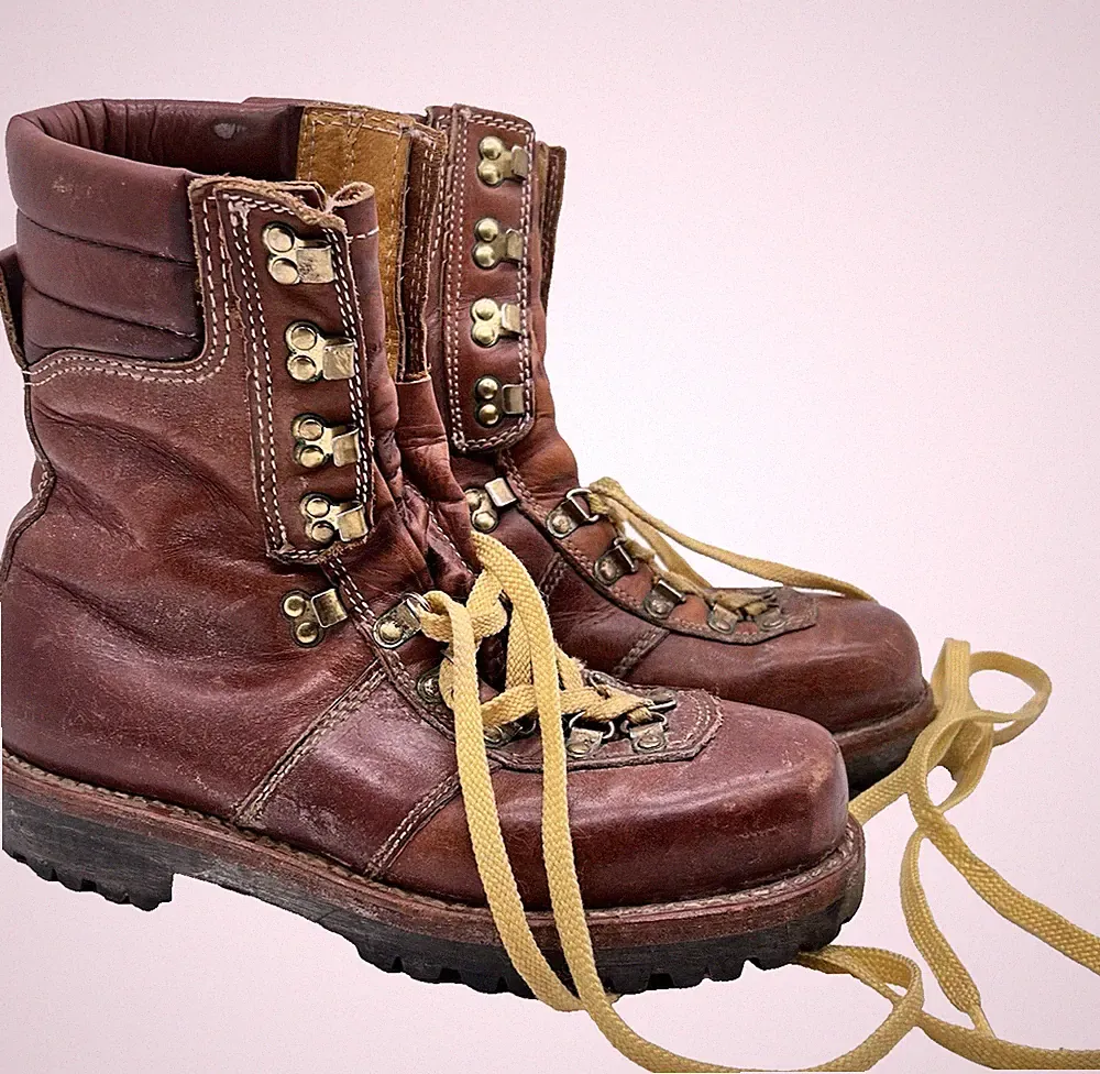 Montblanc Thinsulate Boots Mens 9 Vintage Hiking Brown Leather Lace Up Work Shoe